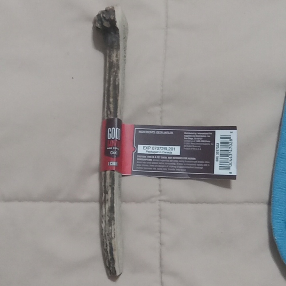 Large split deer antler